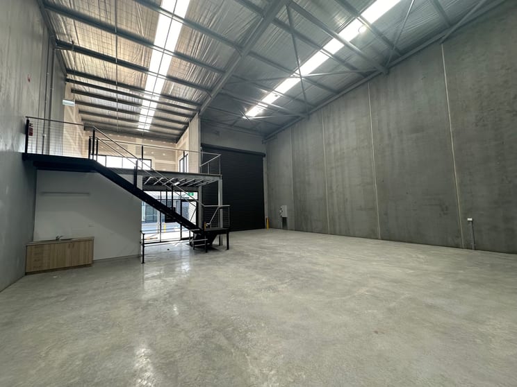 Click to view all images 8/2 Indigo Loop Yallah NSW 2530 - Image 3