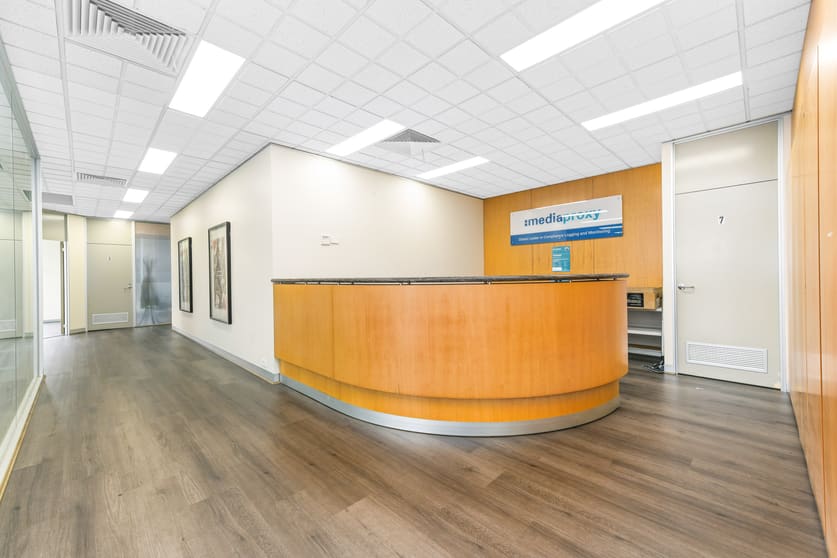 Click to view all images 2/1668-1670 Centre Road Springvale VIC 3171 - Image 2