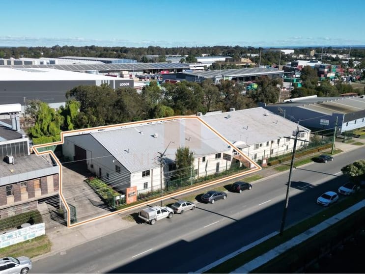 Click to view all images Left Warehouse/25-27 Christina Road Villawood NSW 2163 - Image 2
