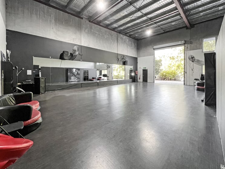 Click to view all images 3b/1-5 Whalley Creek Close Burnside QLD 4560 - Image 3