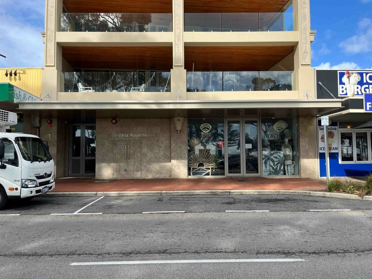 Click to view all images Unit 1/3 Rockingham Beach Road Rockingham WA 6168 - Image 3