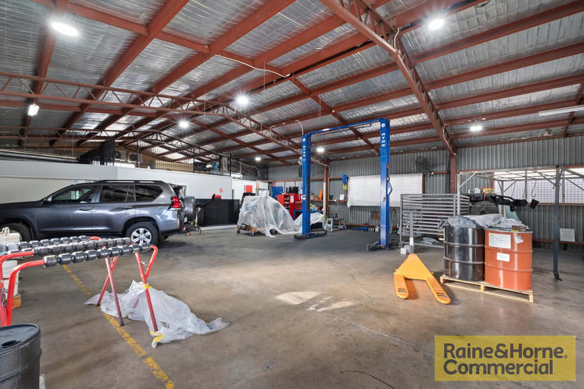 Click to view all images 121 Granite Street Geebung QLD 4034 - Image 2