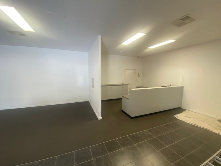 Click to view all images 1/103 Dixon Road Rockingham WA 6168 - Image 3