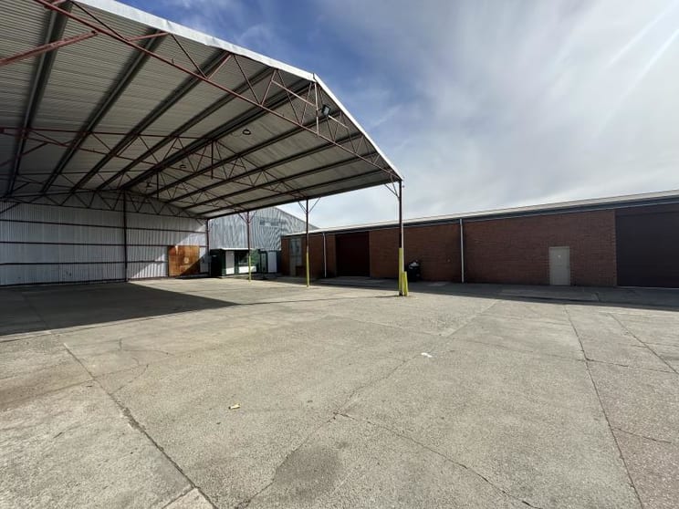 Click to view all images Unit Unit 4, 5 and 6/15 Yallourn Street Fyshwick ACT 2609 - Image 1