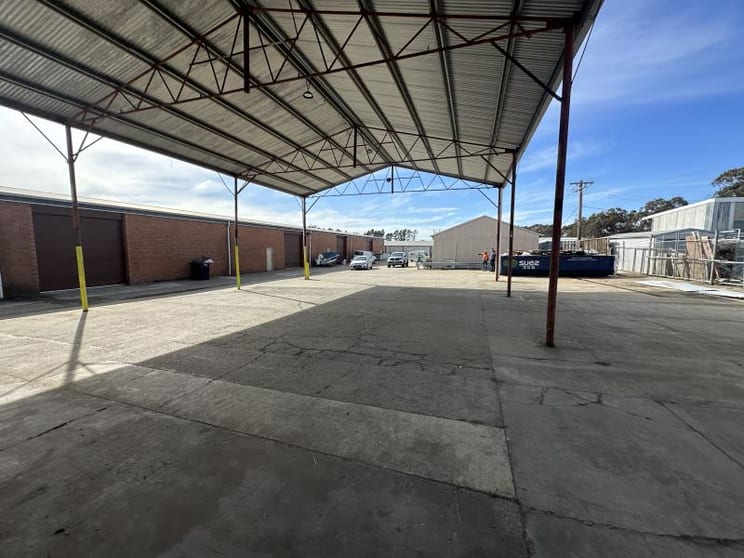 Click to view all images Unit Unit 4, 5 and 6/15 Yallourn Street Fyshwick ACT 2609 - Image 2