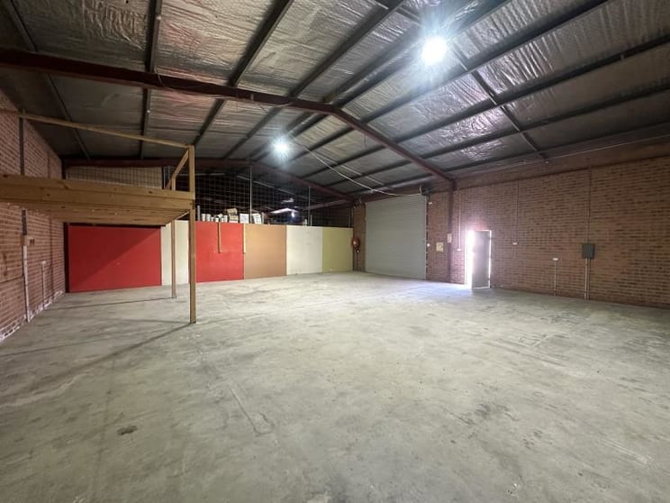 Click to view all images Unit Unit 4, 5 and 6/15 Yallourn Street Fyshwick ACT 2609 - Image 3
