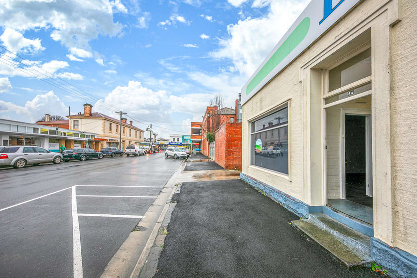 Click to view all images 3A Market Street Kyneton VIC 3444 - Image 2