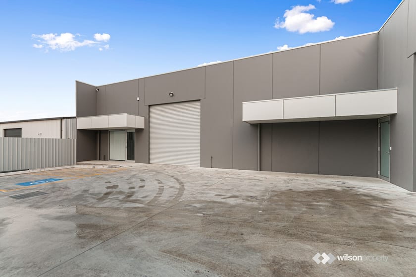 Click to view all images 3/32 Standing Drive Traralgon VIC 3844 - Image 2