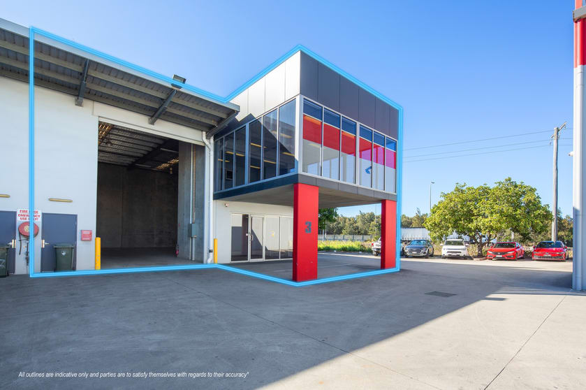 3/7 Luke Street Lytton QLD 4178 - Image 1