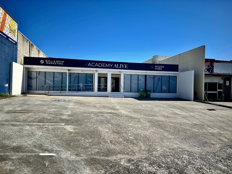 Click to view all images 2/3 Ferguson Street Underwood QLD 4119 - Image 2