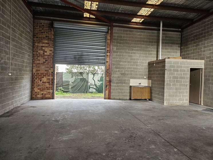 Click to view all images 14/2 Garden Boulevard Dingley Village VIC 3172 - Image 3