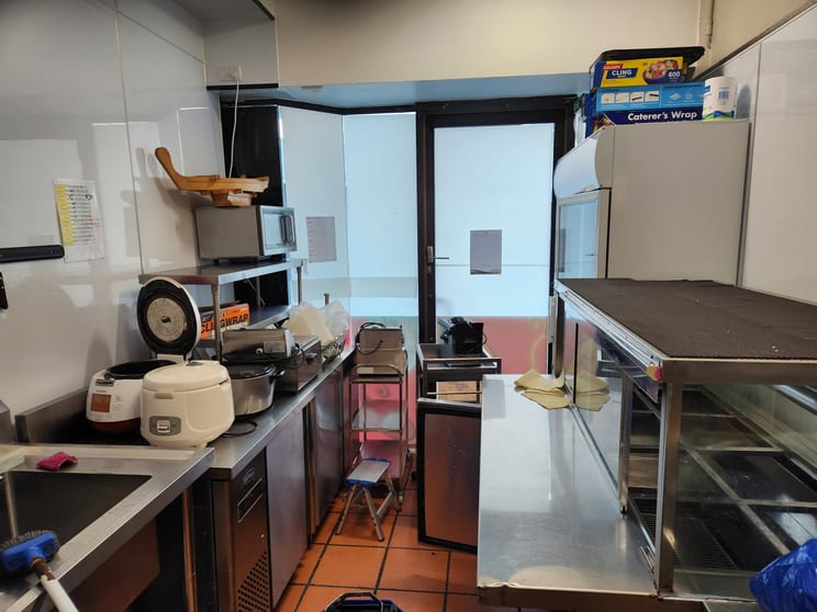Click to view all images Shop 6/158 Pacific Highway Charlestown NSW 2290 - Image 3
