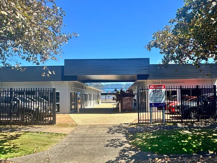 Click to view all images 5/175-175 Bunda Street Parramatta Park QLD 4870 - Image 1