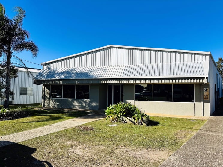 Click to view all images 1/17 Commerce Court Noosaville QLD 4566 - Image 1