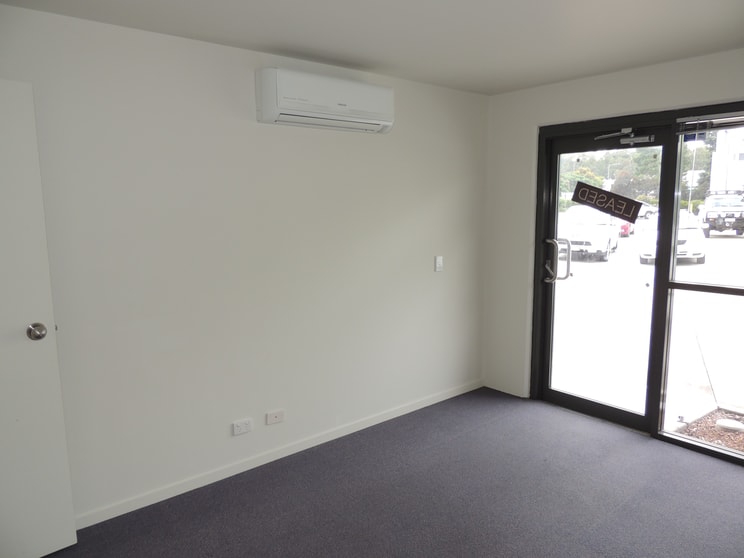 Click to view all images 23/55 Commerce Circuit Yatala QLD 4207 - Image 3