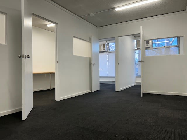Click to view all images F3/25 Dickson Place Dickson ACT 2602 - Image 2