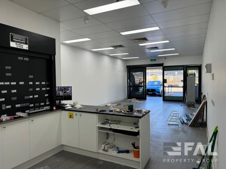 Click to view all images Shop 4/5 Canopus Street Bridgeman Downs QLD 4035 - Image 3
