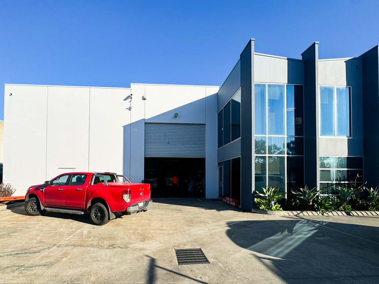 Click to view all images 50 Commercial Drive Lynbrook VIC 3975 - Image 2