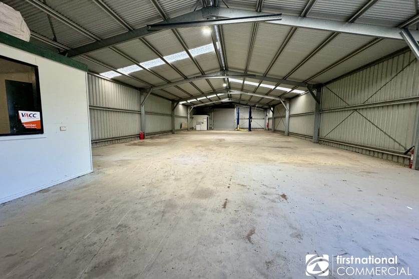 Click to view all images 25 Bosworth Road Bairnsdale VIC 3875 - Image 2