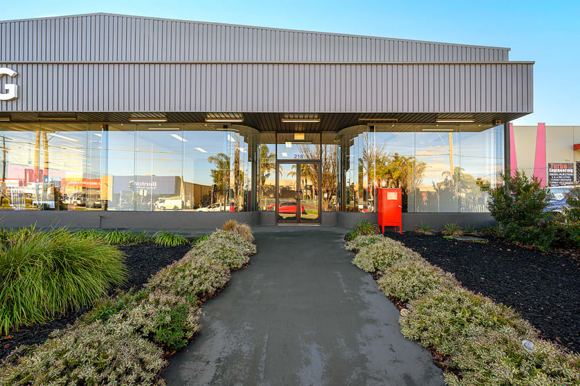 Click to view all images 216 Settlement Road Thomastown VIC 3074 - Image 1