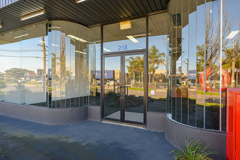 Click to view all images 216 Settlement Road Thomastown VIC 3074 - Image 3