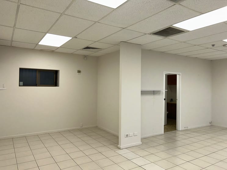 Click to view all images 1/117 Henley Beach Road Mile End SA 5031 - Image 3
