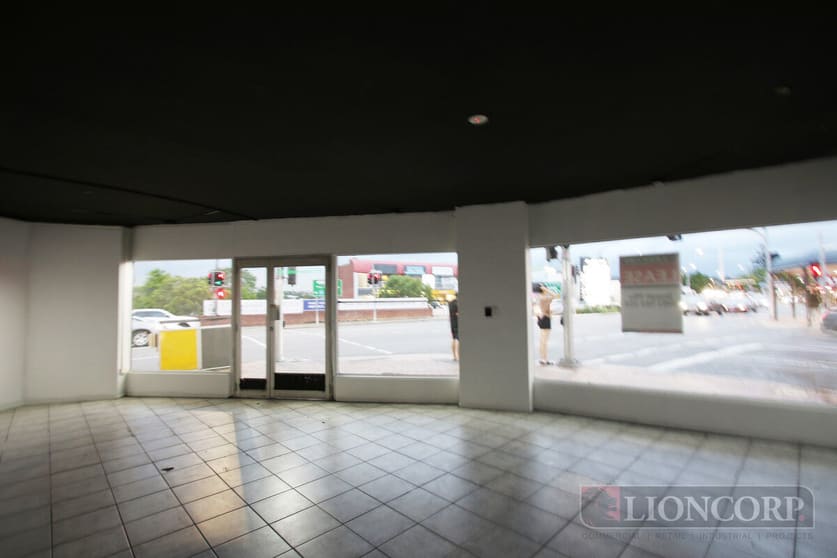 Click to view all images Ashgrove QLD 4060 - Image 3
