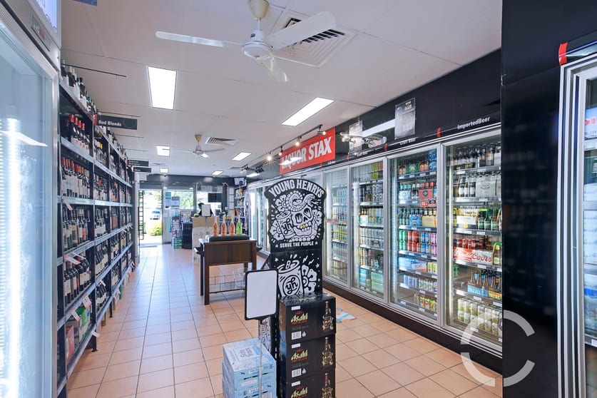 Click to view all images 14/216 Shaw Road Wavell Heights QLD 4012 - Image 3
