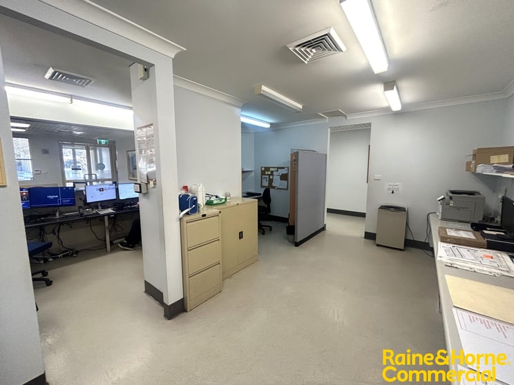 Click to view all images Suite 1/12-14 Warby Street Campbelltown NSW 2560 - Image 3