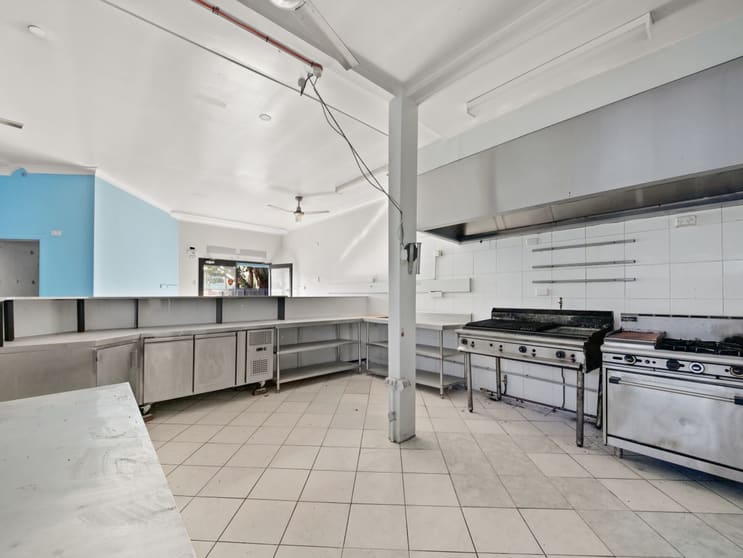 Click to view all images Shop 3/3 Budgewoi Circle Budgewoi NSW 2262 - Image 3