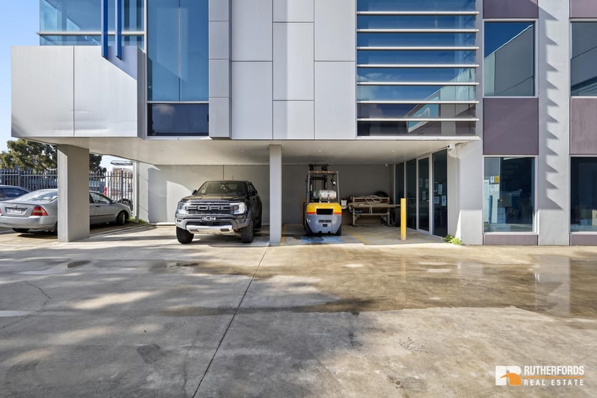 Click to view all images 18B Gasoline Way Craigieburn VIC 3064 - Image 3