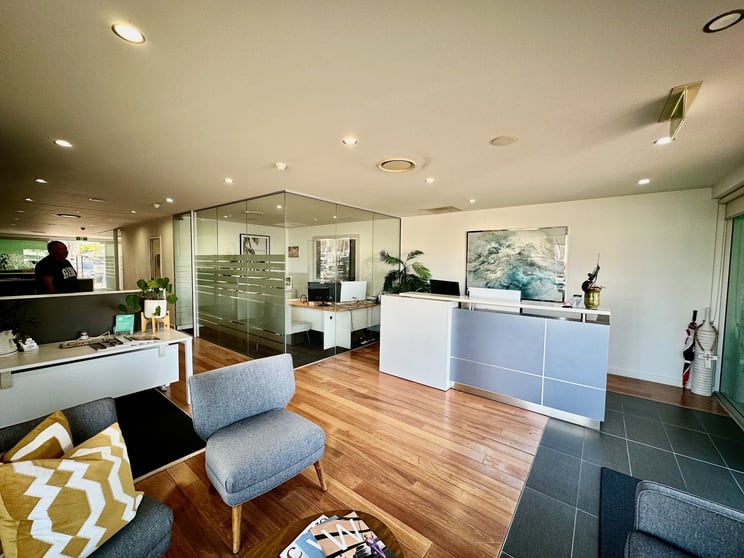 Click to view all images Unit 2/247 Bayview Street Runaway Bay QLD 4216 - Image 1