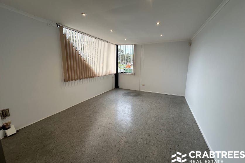 Click to view all images 7/17 Kitchen Road Dandenong VIC 3175 - Image 3