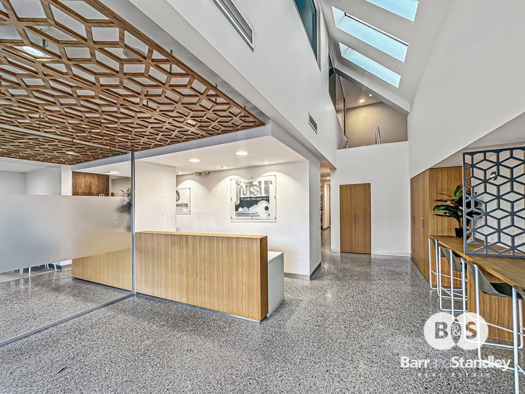 Click to view all images 1/19 Stirling Street Bunbury WA 6230 - Image 2