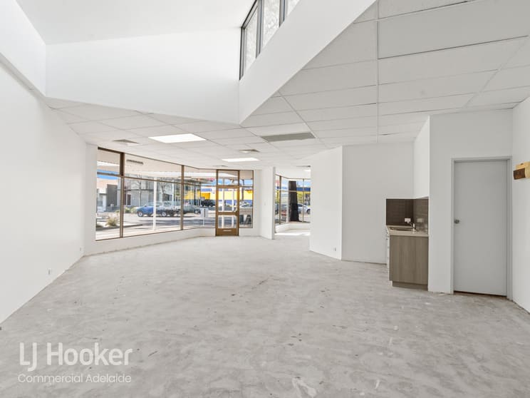 Click to view all images 501 Lower North East Road Felixstow SA 5070 - Image 3