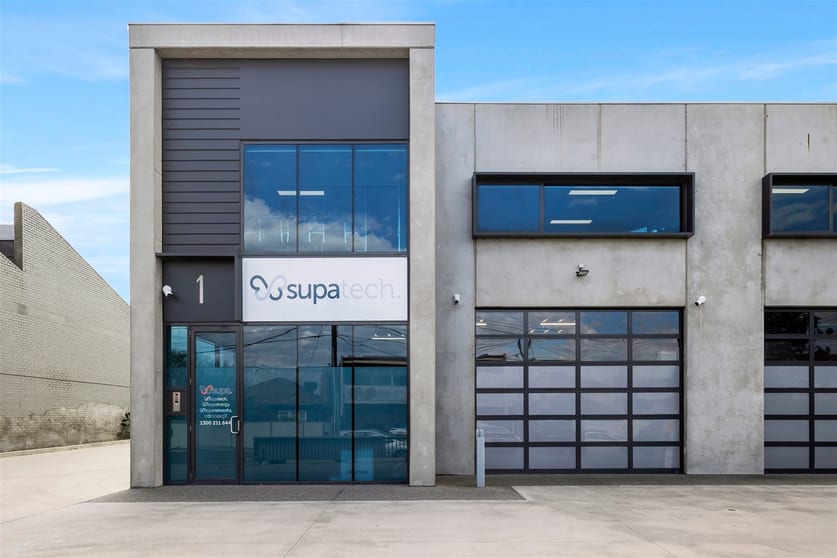 Click to view all images 1/15 Earsdon Street Yarraville VIC 3013 - Image 2