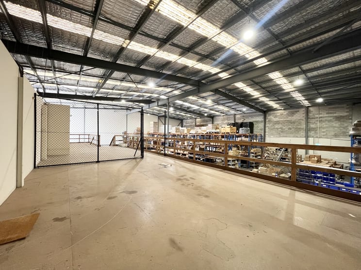 Click to view all images Suite 8/7-11 Parraweena Road Caringbah NSW 2229 - Image 3