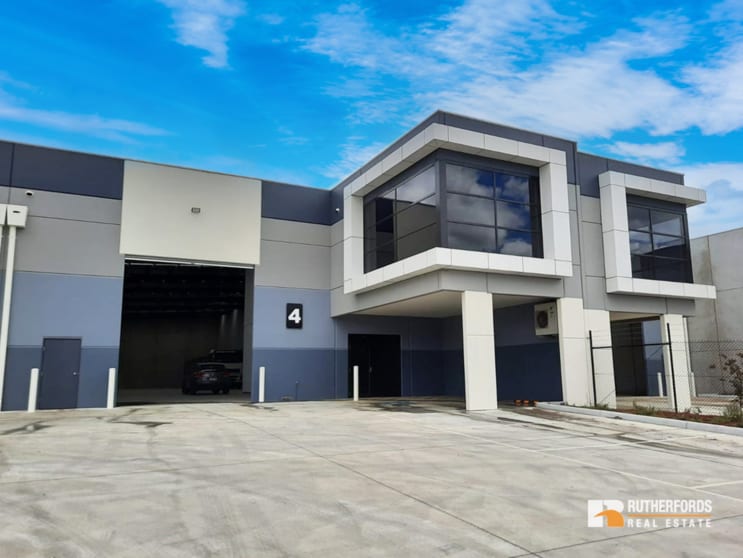 Click to view all images 4/65 Eucumbene Drive Ravenhall VIC 3023 - Image 1