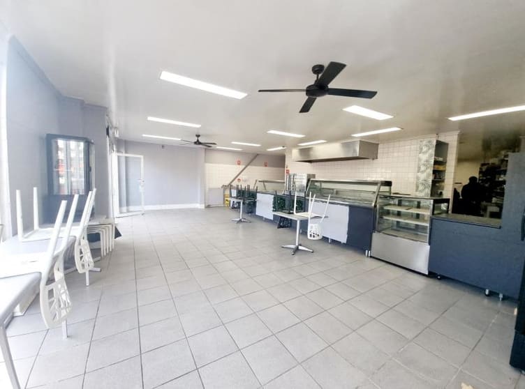 Click to view all images Unit 1/4 Merinee Road West Gosford NSW 2250 - Image 2
