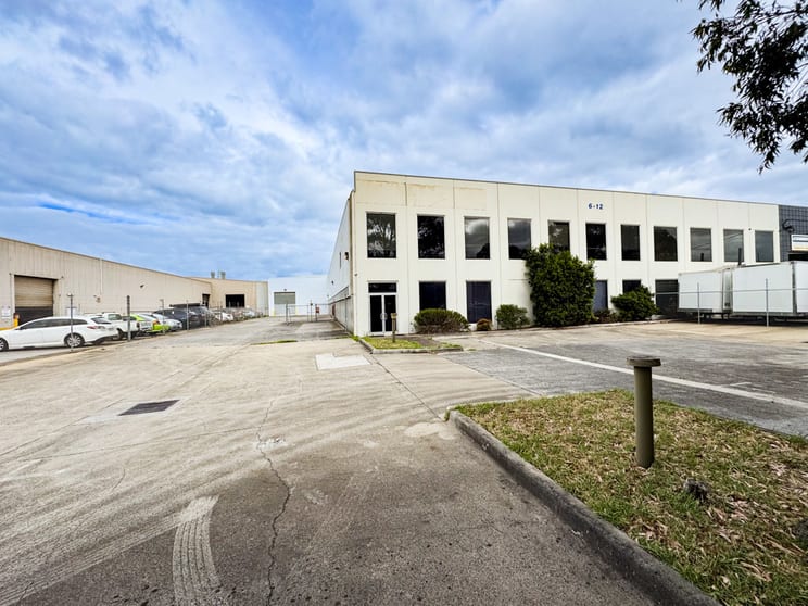Click to view all images 6-8 Crawford Street Braeside VIC 3195 - Image 2