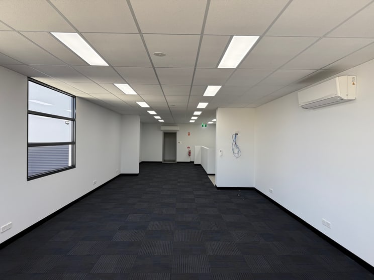 Click to view all images 38 Robbins Circuit Williamstown VIC 3016 - Image 2