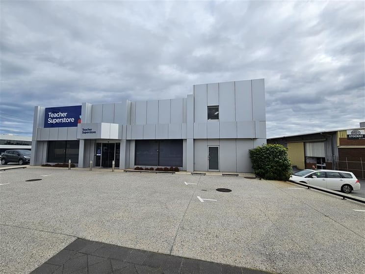 Click to view all images 45 King Edward Road Osborne Park WA 6017 - Image 2