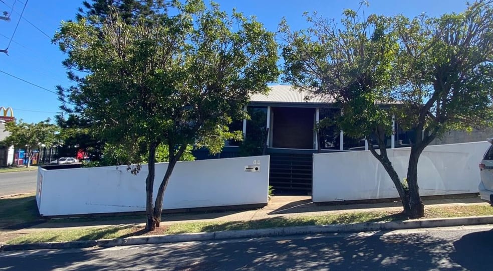 Click to view all images 44 Roseberry Street Gladstone QLD 4680 - Image 1
