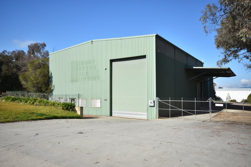 Click to view all images 15 Hudson Crescent Albury NSW 2640 - Image 1