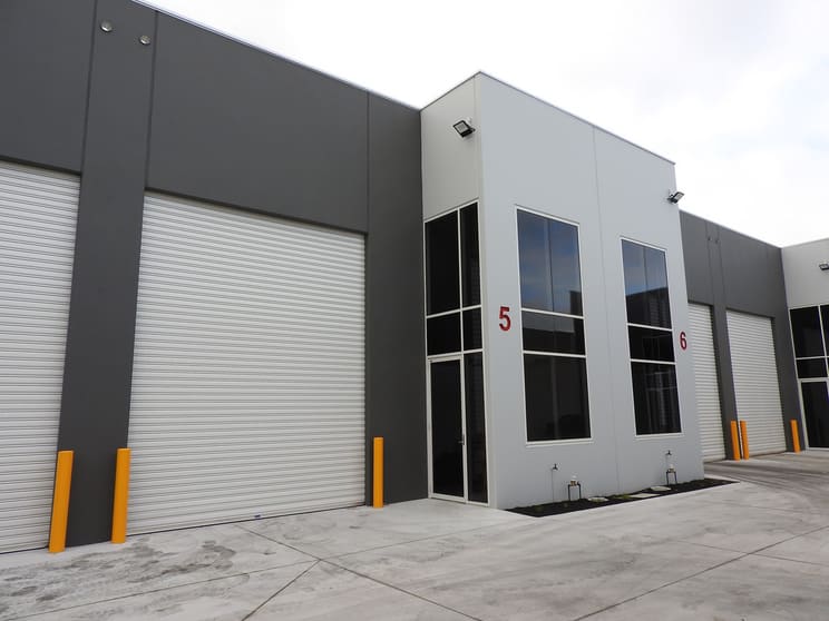 4/30-32 Christensen Street Cheltenham VIC 3192 - Image 2