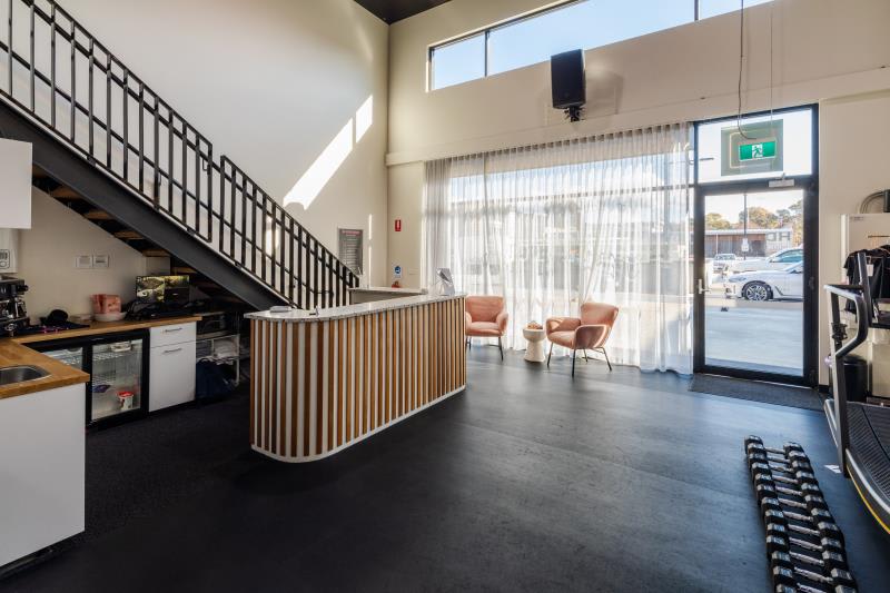 Click to view all images Level Upper Ground Suite 8/82 Parramatta Street Phillip ACT 2606 - Image 1
