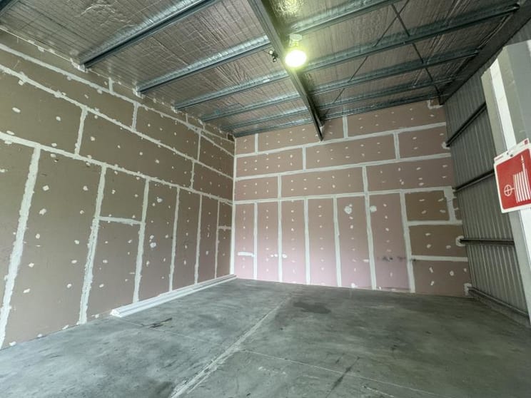 Click to view all images Unit 1/156 Gilmore Road Queanbeyan NSW 2620 - Image 2