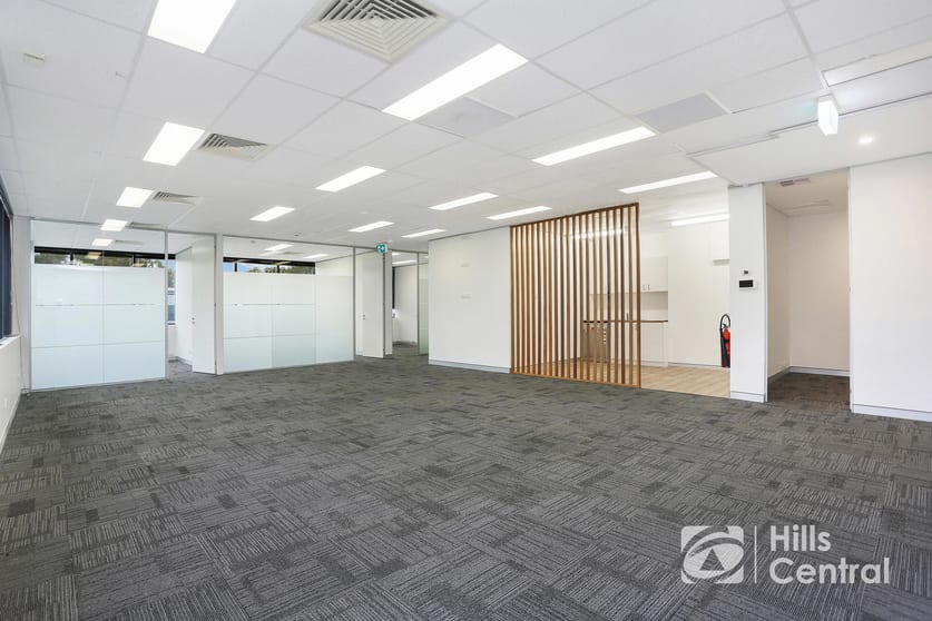 Click to view all images 3.05/12-14 Solent Circuit Norwest NSW 2153 - Image 2