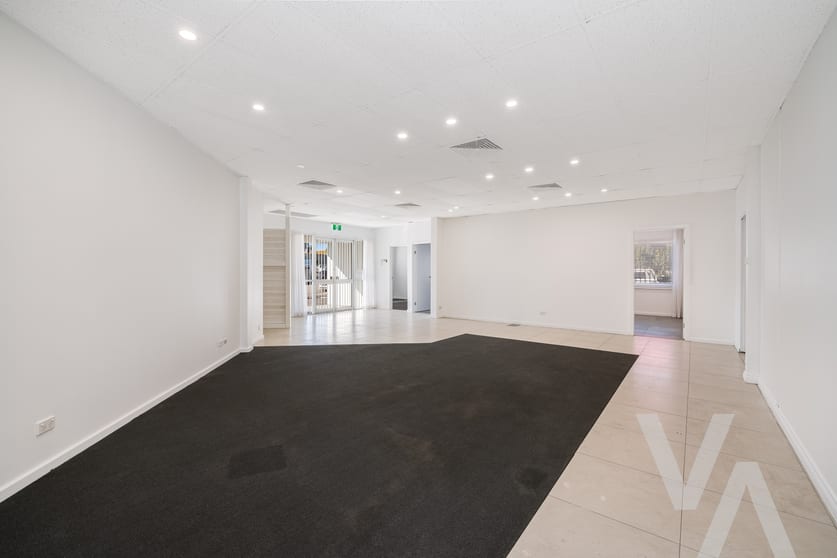 Click to view all images 4 Alfred Close East Maitland NSW 2323 - Image 2