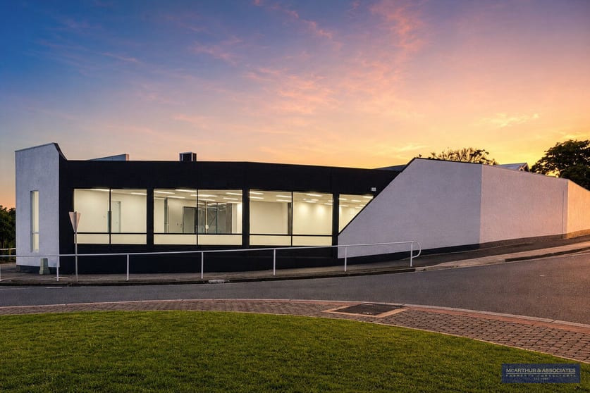 Click to view all images Gladstone QLD 4680 - Image 3